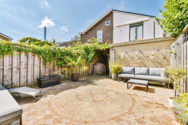 Courtyard Patio Service in Fishers